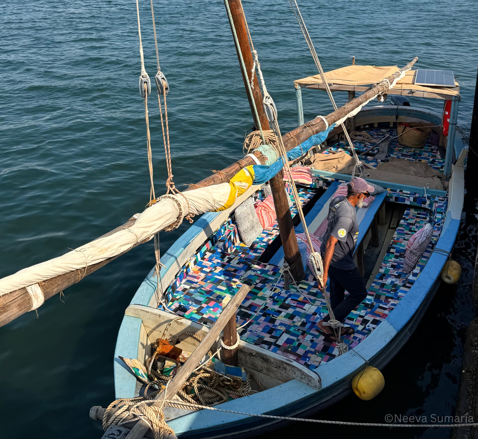 Flipflopi Ndogo (translated from Kiswahili to “little Flipflopi”): 40% flip-flops and 10 tonnes of plastic waste.